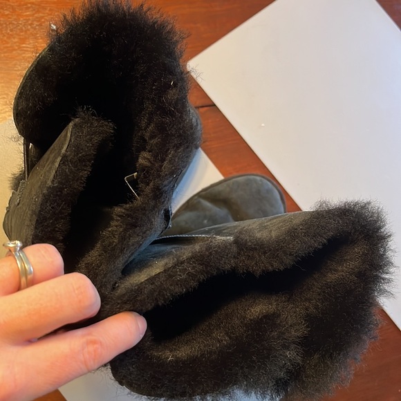 Ugg Three Button Bailey Boot Black Size 9 or 40 - Picture 10 of 10